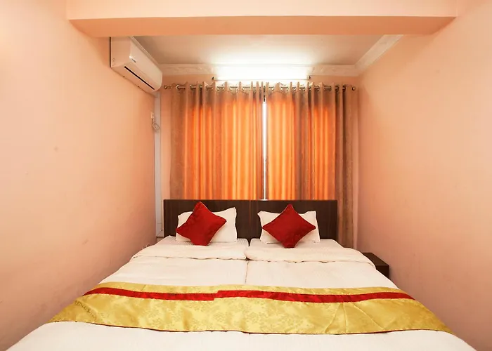 Hotel Oyo 818 Queen Tower *