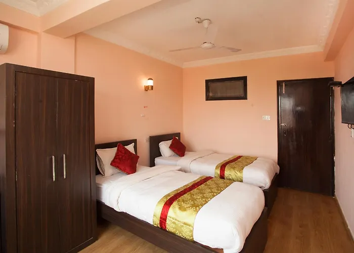Oyo 818 Queen Tower Hotel