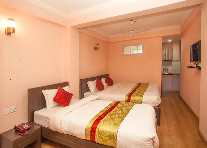 Hotel Oyo 818 Queen Tower *