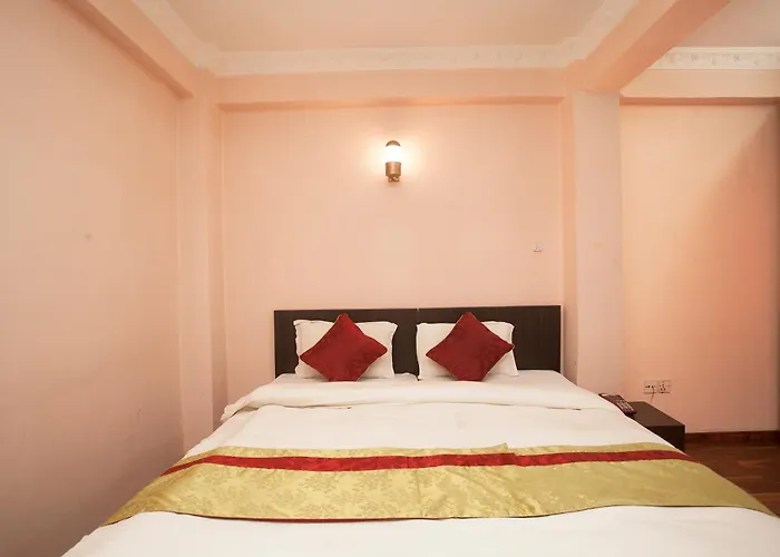 Hotel Oyo 818 Queen Tower Kathmandu